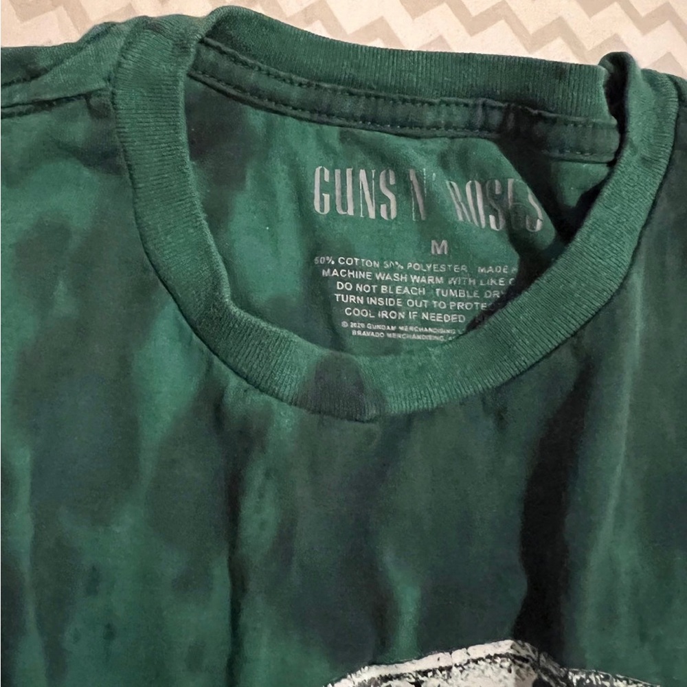 Guns N’ Roses - Picture 2 of 2
